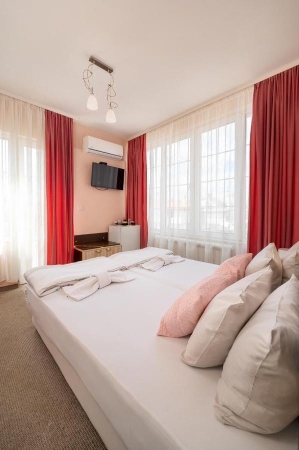Hotel Orlando Sofia Bagian luar foto