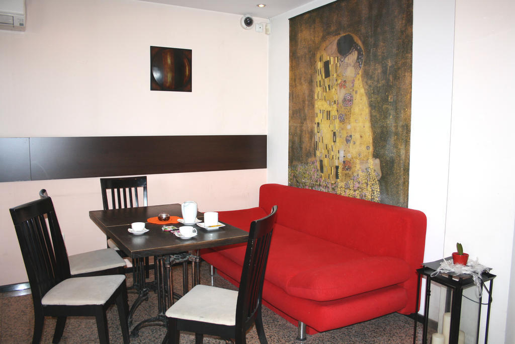 Hotel Orlando Sofia Bagian luar foto