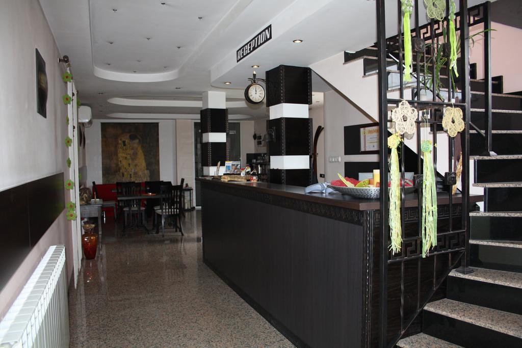 Hotel Orlando Sofia Bagian luar foto